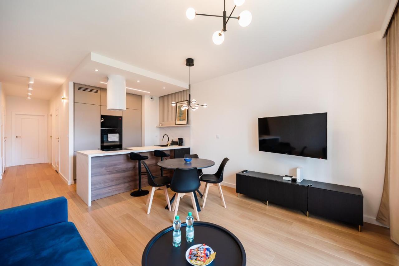 Wola Marble Apartment Varšava Exteriér fotografie